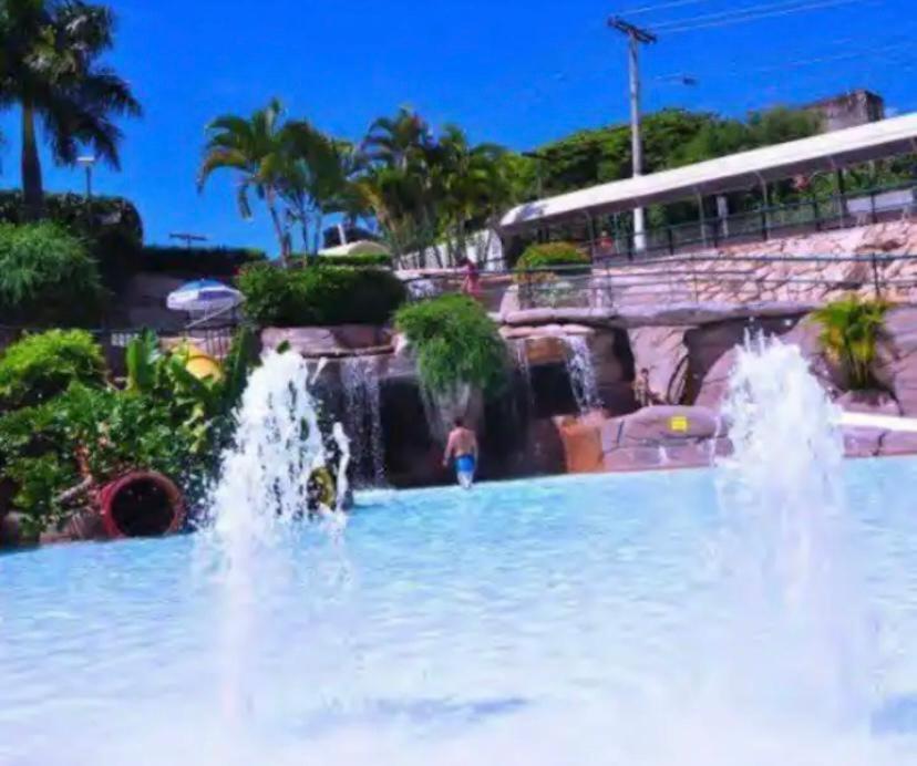 Spazzio Andrian & Silva - Inclusos Ingressos Do Parque Caldas Novas Exterior foto